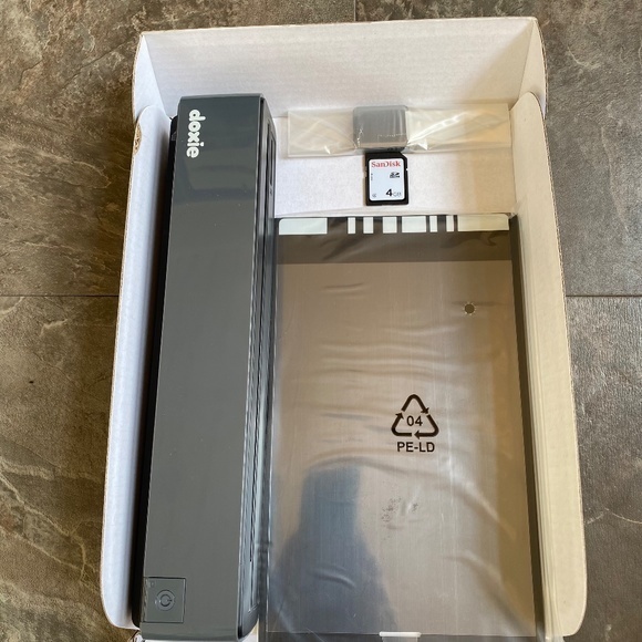 Doxie One Portable Scanner - Picture 4 of 5